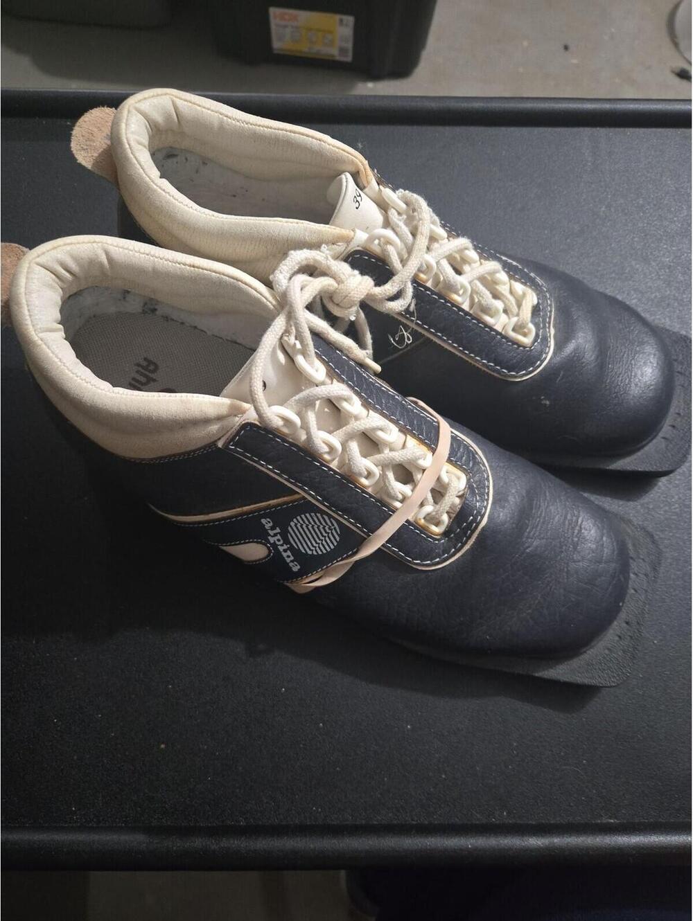 Vintage Alpina Cross-Country Ski Boots Blue and Cream Leather Size EU39
